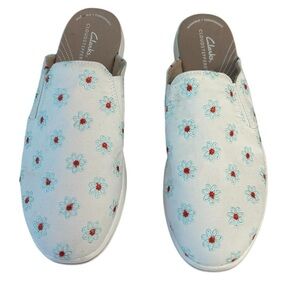 Clarks Breeze Shore CloudStepper White Canvas Floral Slip On Mules Womens SZ 9